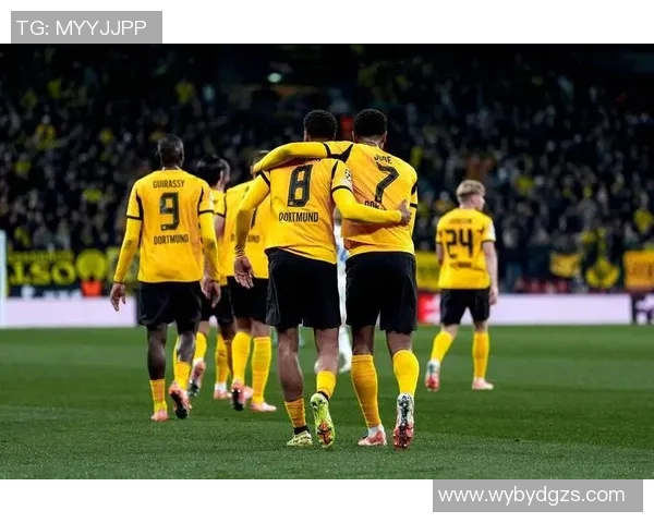 德甲榜首之争，法兰克福2-2柏林赫塔，战平领头羊